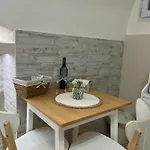 Mariuccia's شقة *