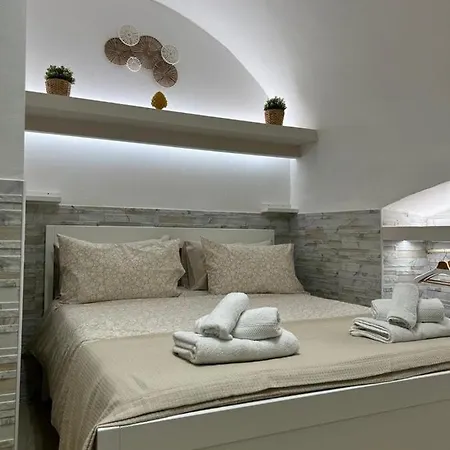 شقة Mariuccia's باري